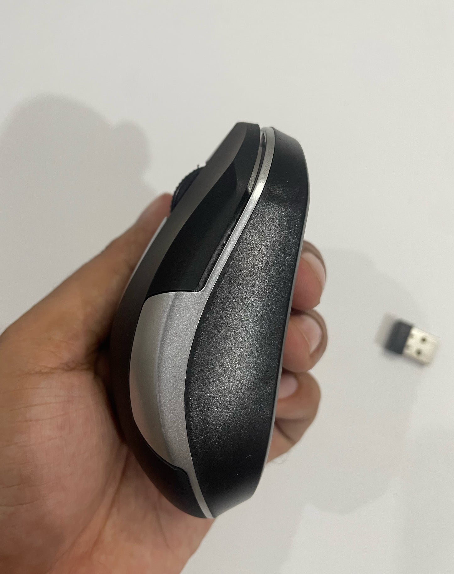 A4Tech G3-200NS 2.4G Wireless Silent Click Mouse - 1200 DPI Optical Sensor, Symmetric Ergonomics