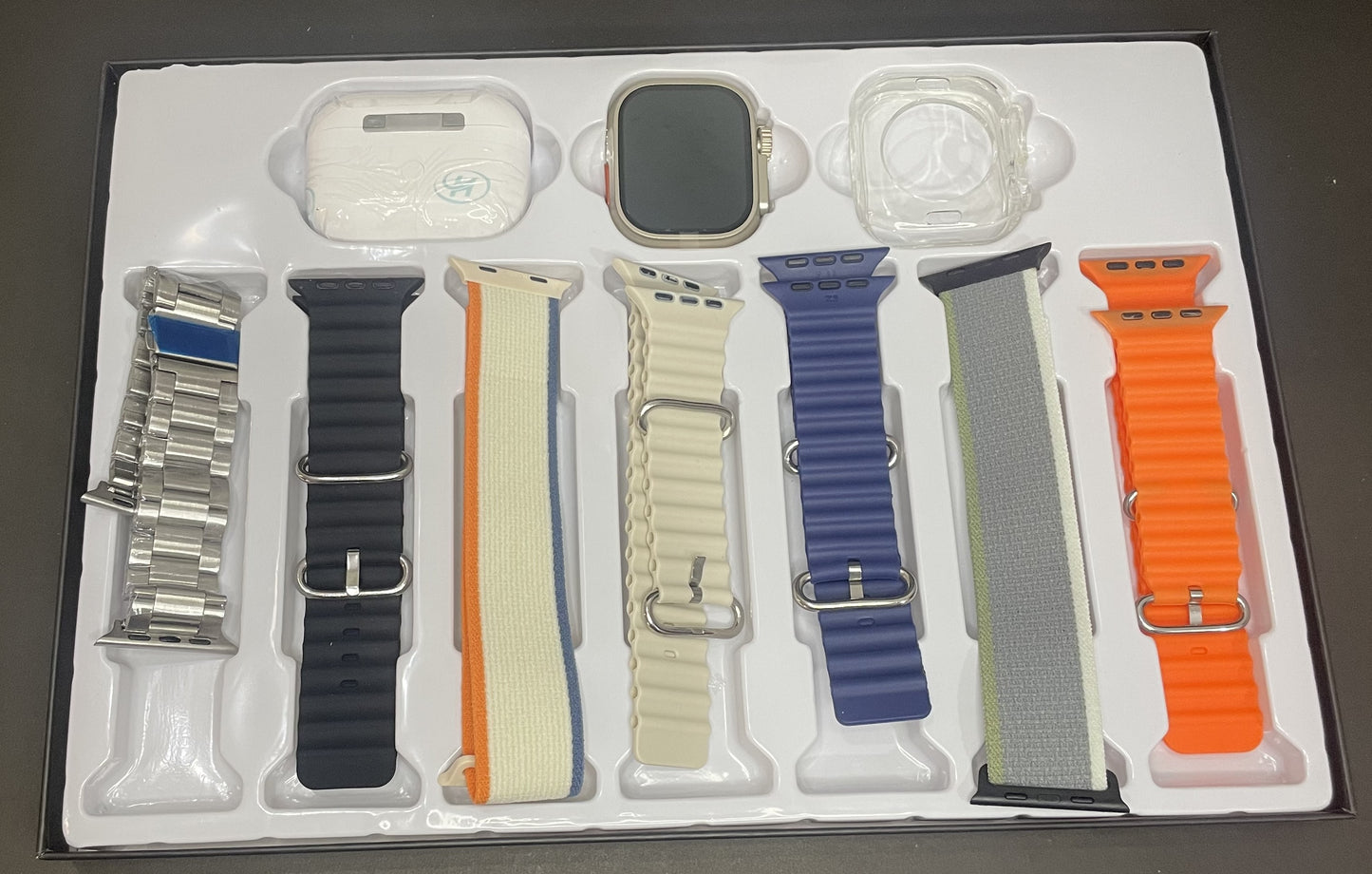 H50 Ultra Smart Watch 7 in 1 watch straps With Airpods Pro 5